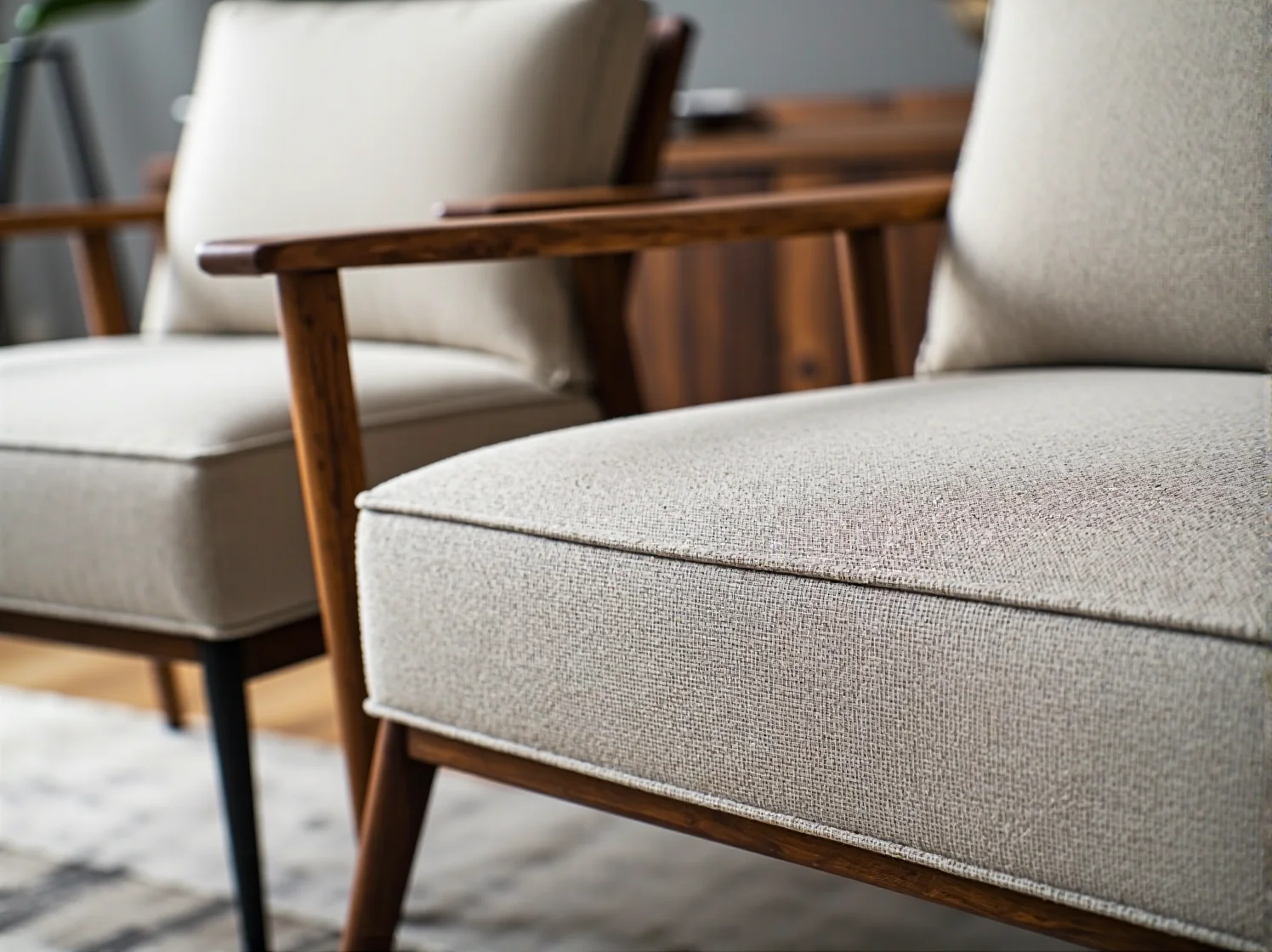 Praktyczne amerykańskie meble z ukrytymi schowkami i funkcją relaksu