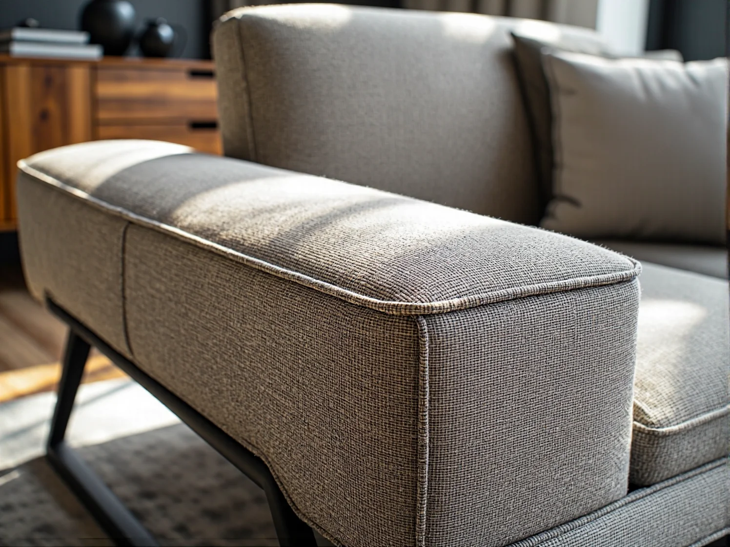 Ranking: Najlepsze farby i lakiery do renowacji mebli