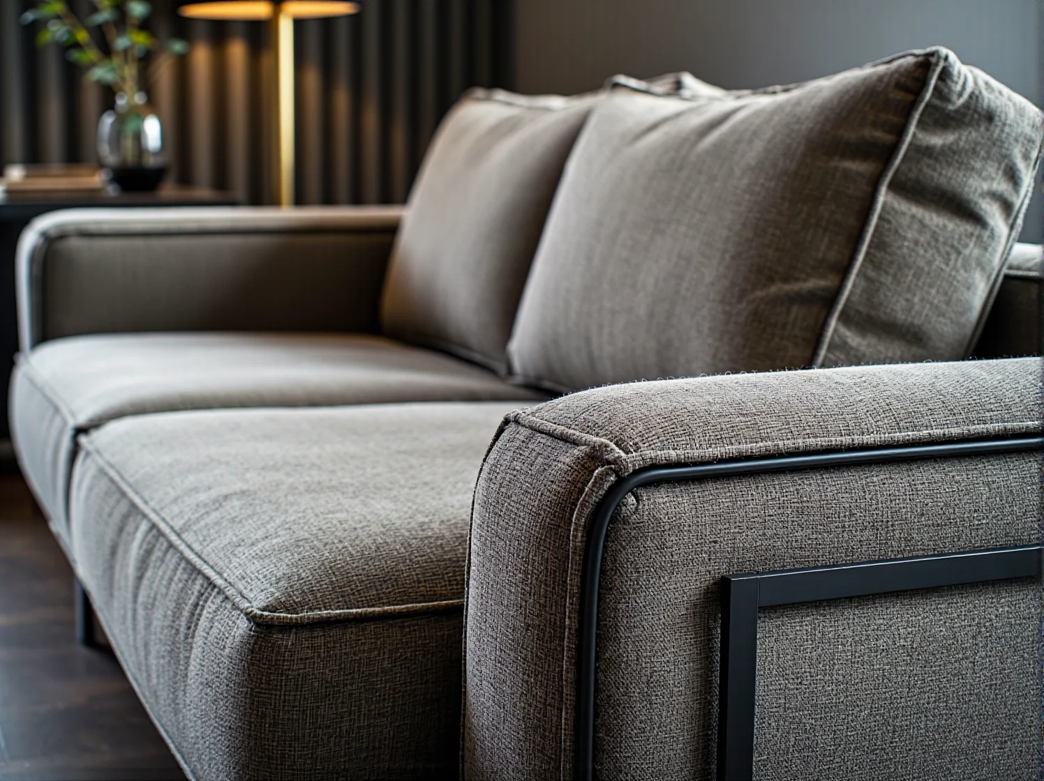 Zestawienie najlepszych komód z kryształowymi uchwytami z naszego rankingu mebli glamour.